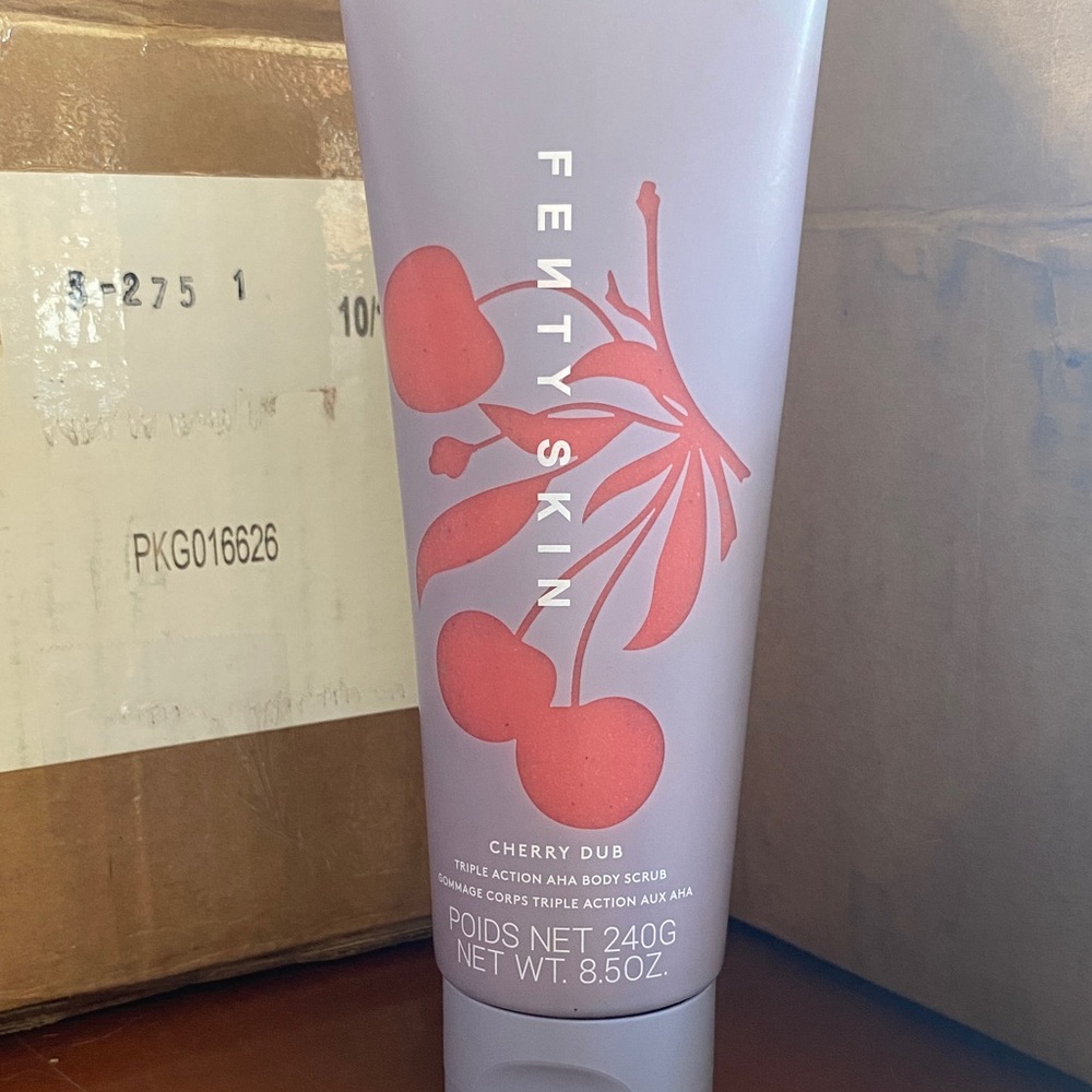 Fenty Skin Cherry Dub Body Scrub - Lavender and Pink